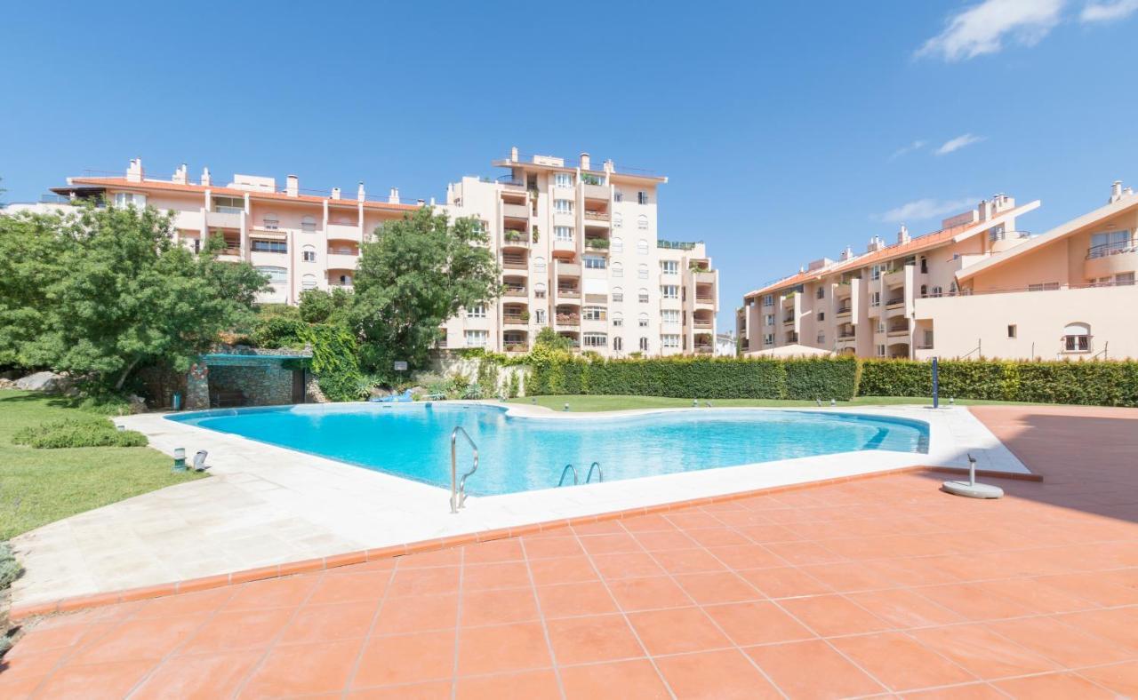 Houze_Lovely Flat With Swimming Pool! Кашкайш Екстериор снимка