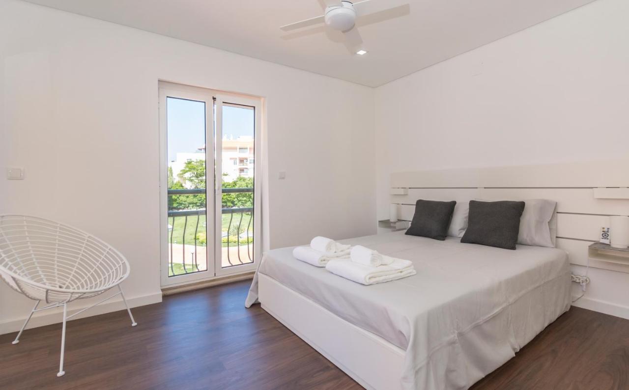 Houze_Lovely Flat With Swimming Pool! Кашкайш Екстериор снимка
