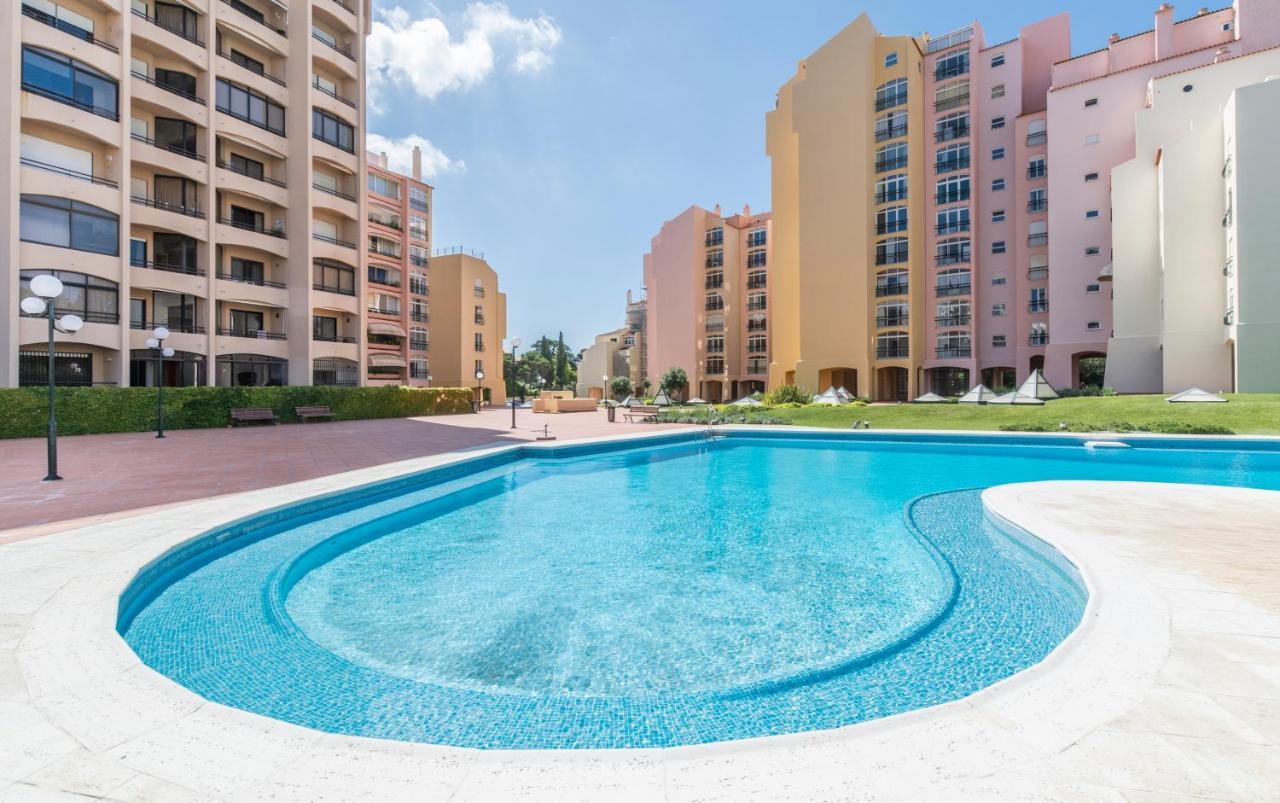Houze_Lovely Flat With Swimming Pool! Кашкайш Екстериор снимка